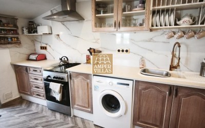 A village house in Altea la Vella on 2 floors with several terraces.